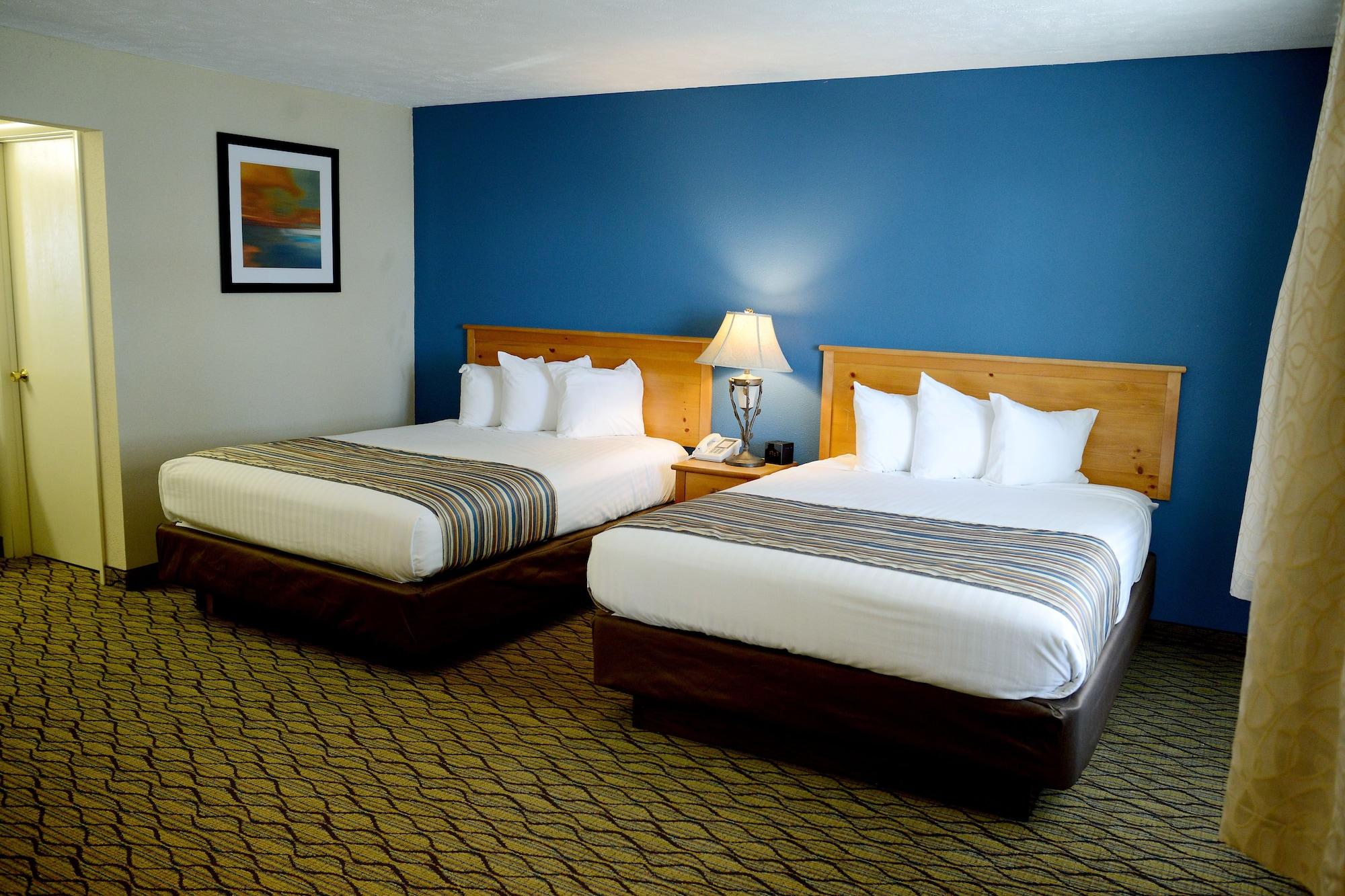 Baymont By Wyndham St. Ignace Lakefront Exterior foto