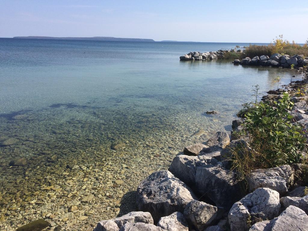 Baymont By Wyndham St. Ignace Lakefront Exterior foto